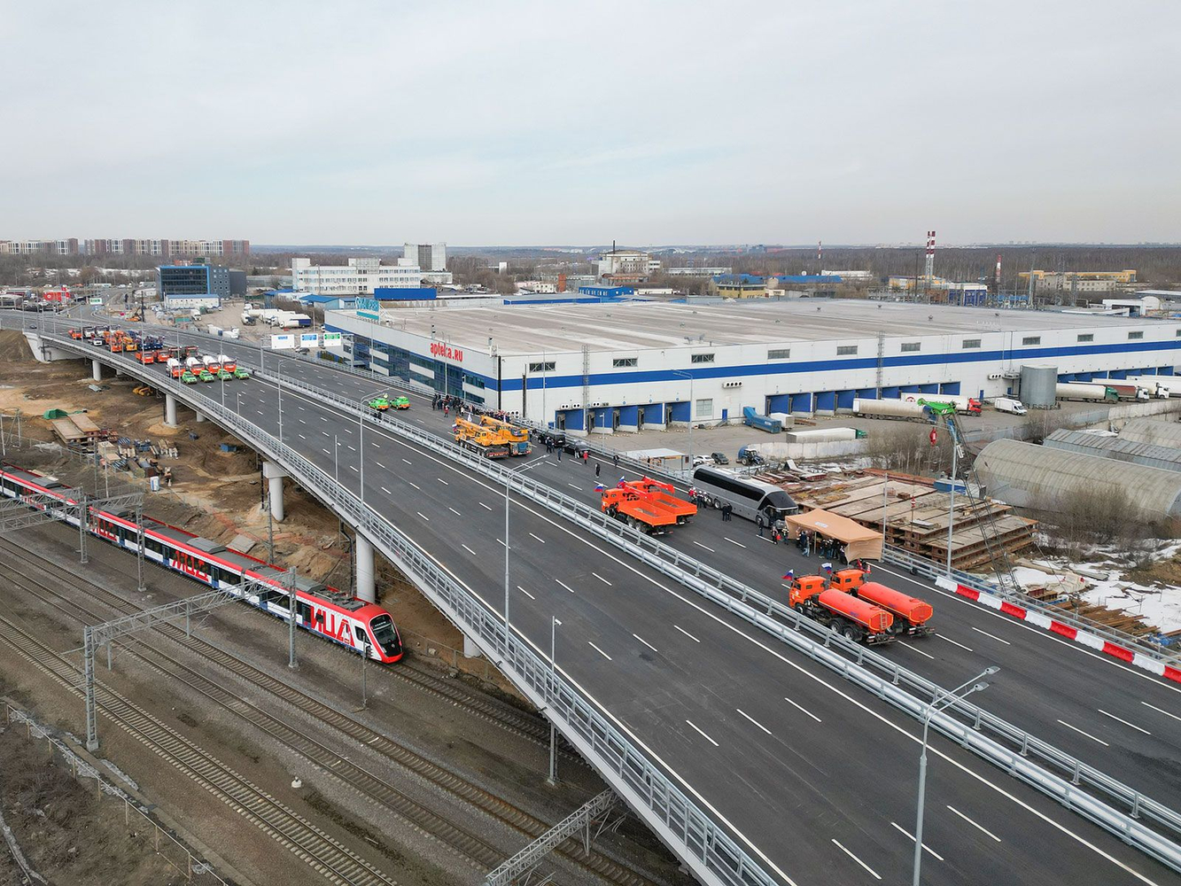 Собянин открыл путепровод через МЦД-3 на Ленинградском шоссе