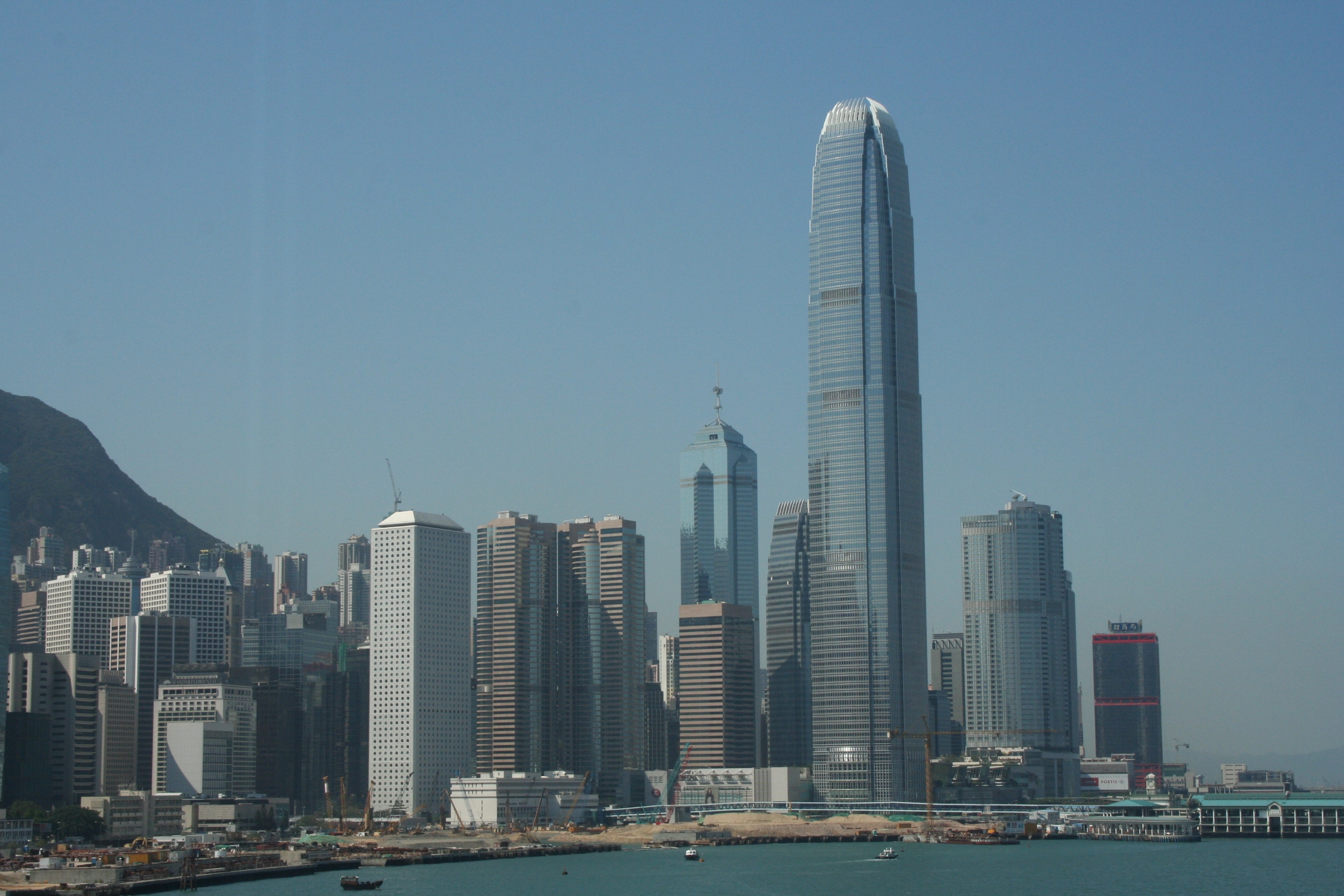 Гонконг назван самым посещаемым городом мира
