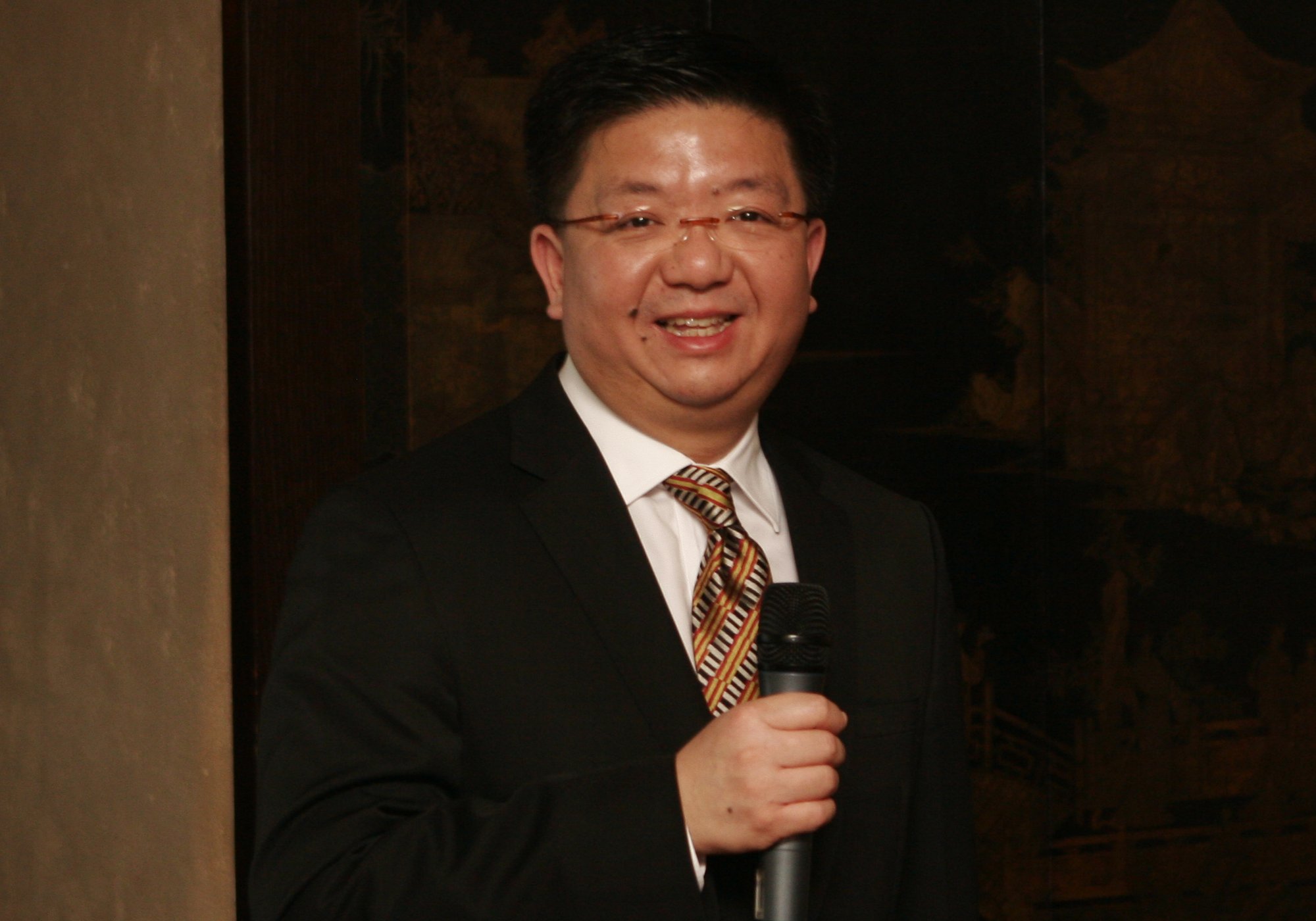 Энтони Лау, исполнительный директор Hong Kong Tourism Board: "Мы договорились об отмене виз для россиян"