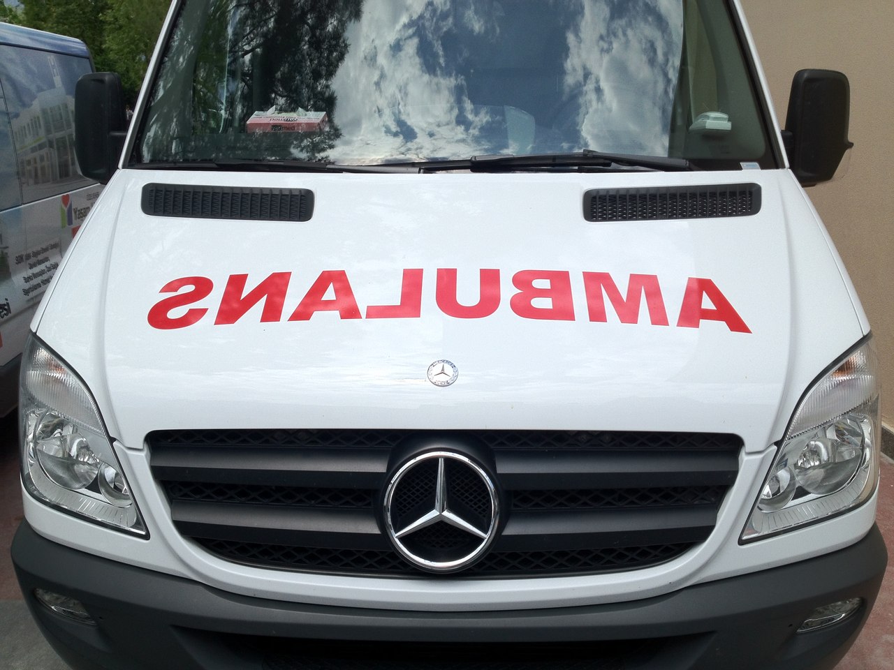 Трое пострадавших в ДТП в Анталье россиян остаются в больницах