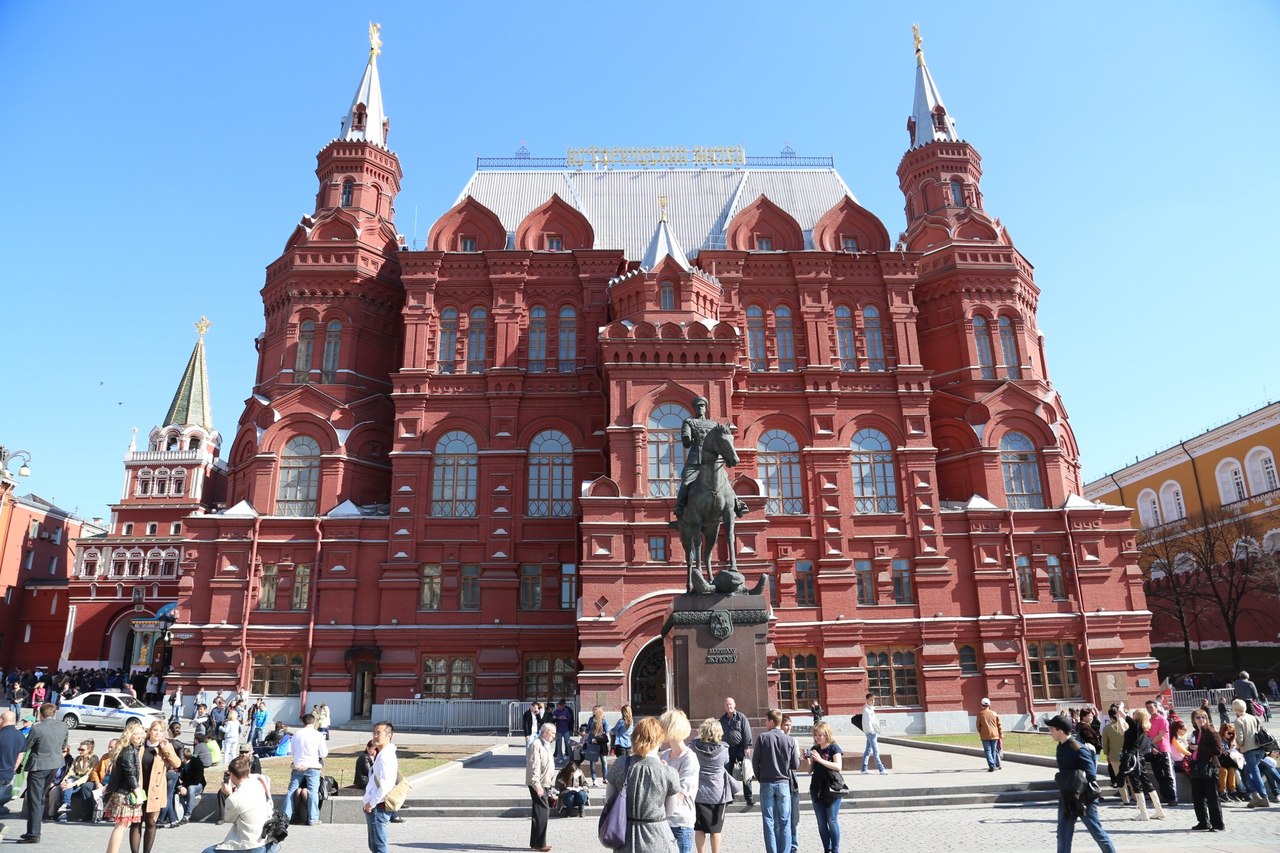 Москву в 2016 году посетят около 17,5 млн туристов