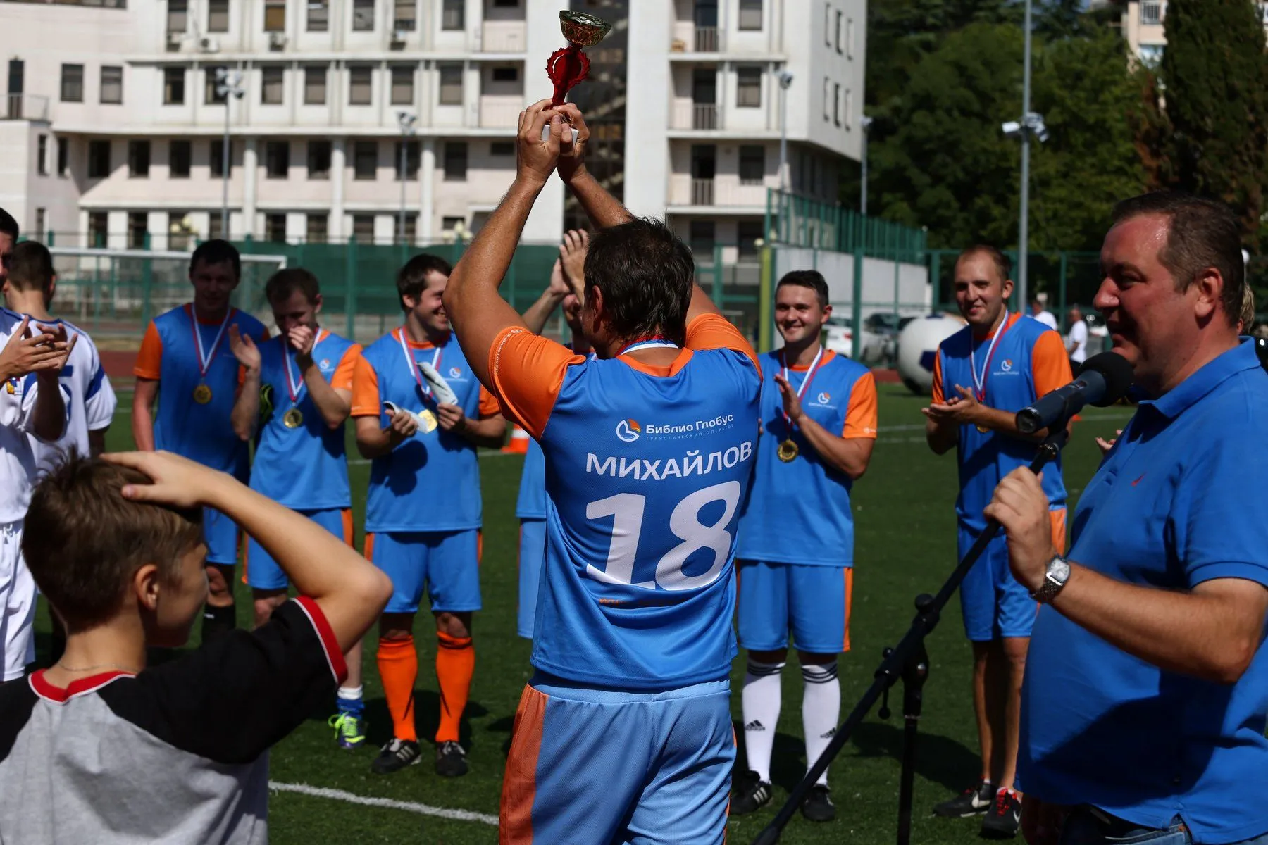 "Библио Глобус" отвез в Сочи лучших продавцов курорта