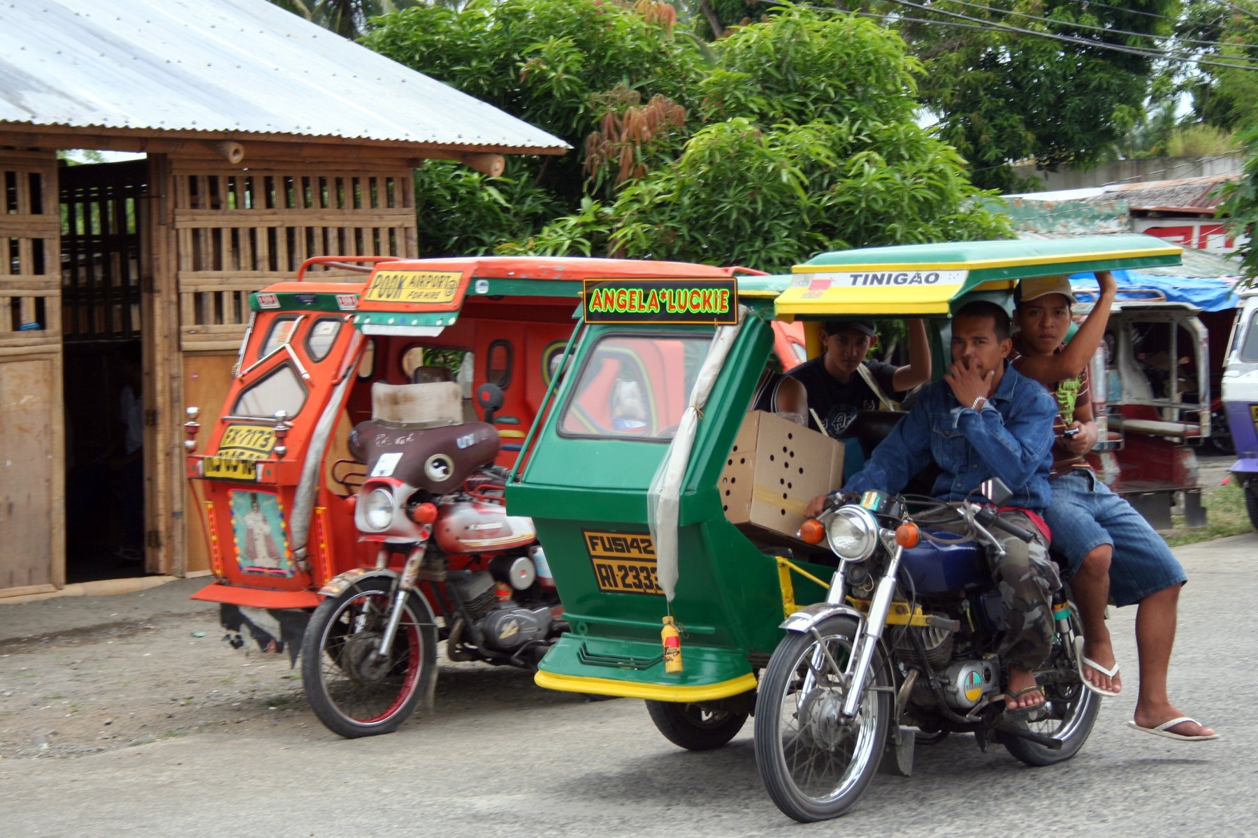 Жители Филиппин могут выиграть дом или автомобиль, пригласив в страну туристов