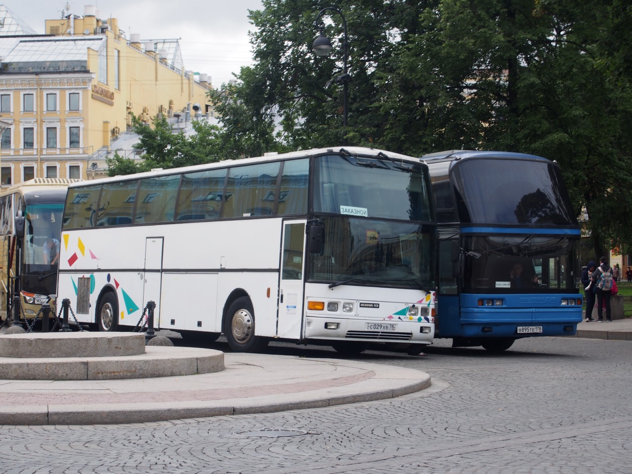 Туристические автобусы в Москве могут допустить на выделенные полосы