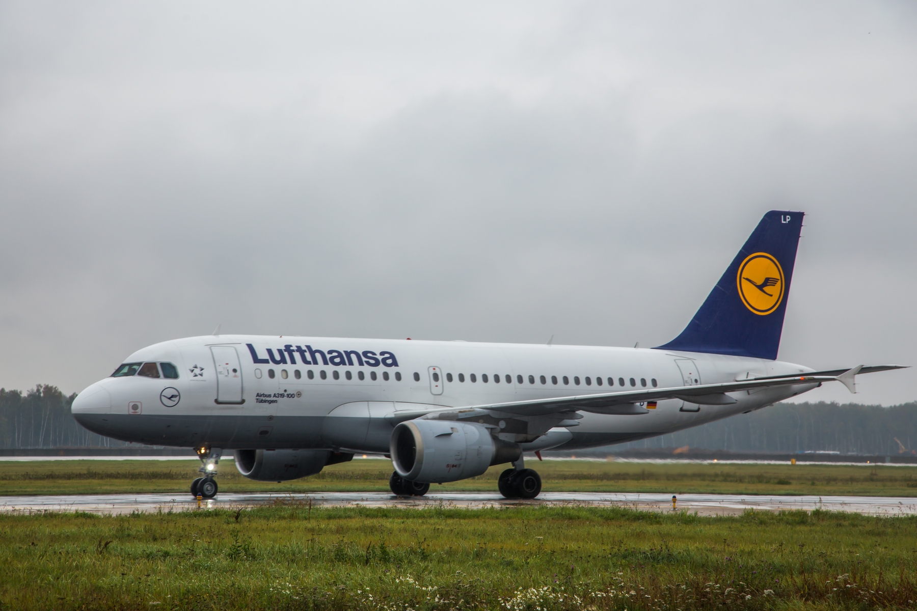 Lufthansa отменила более 800 рейсов из-за забастовки пилотов