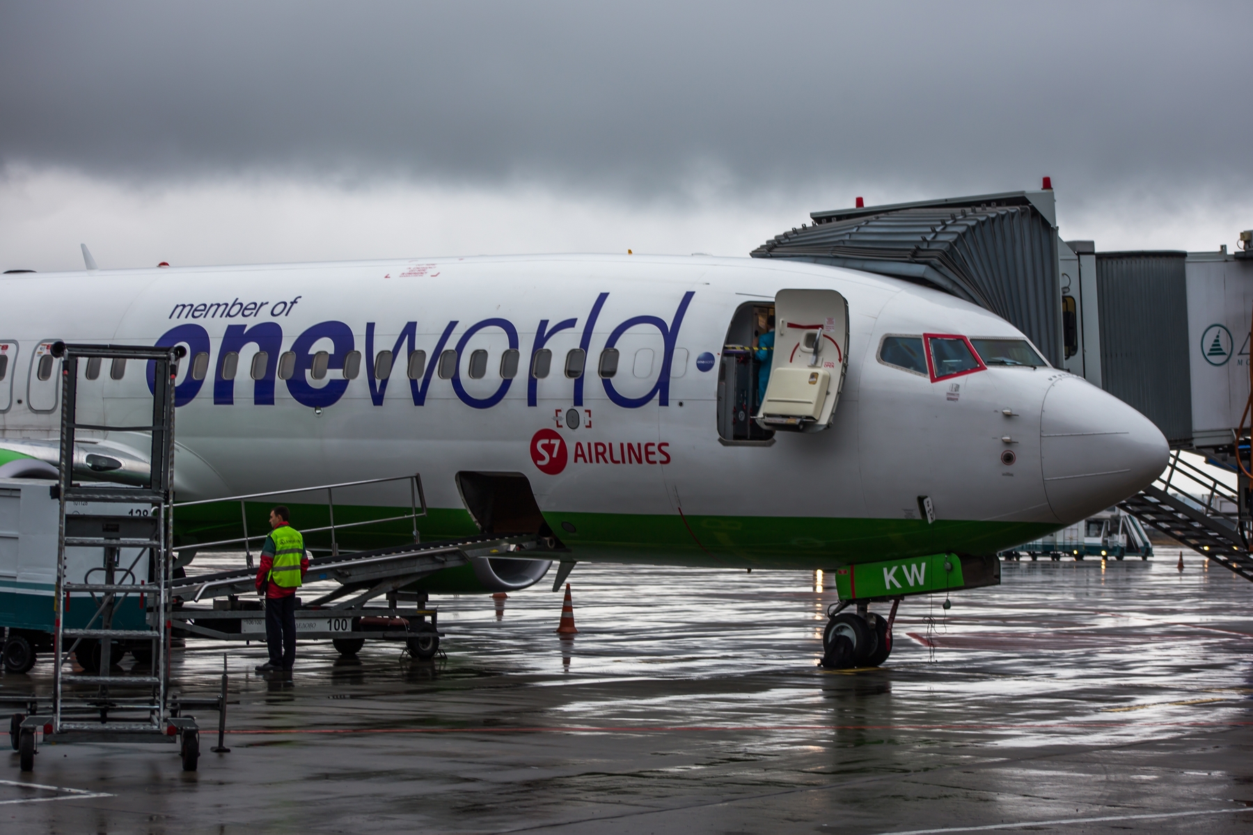 S7 Airlines приостановила соглашение с альянсом oneworld