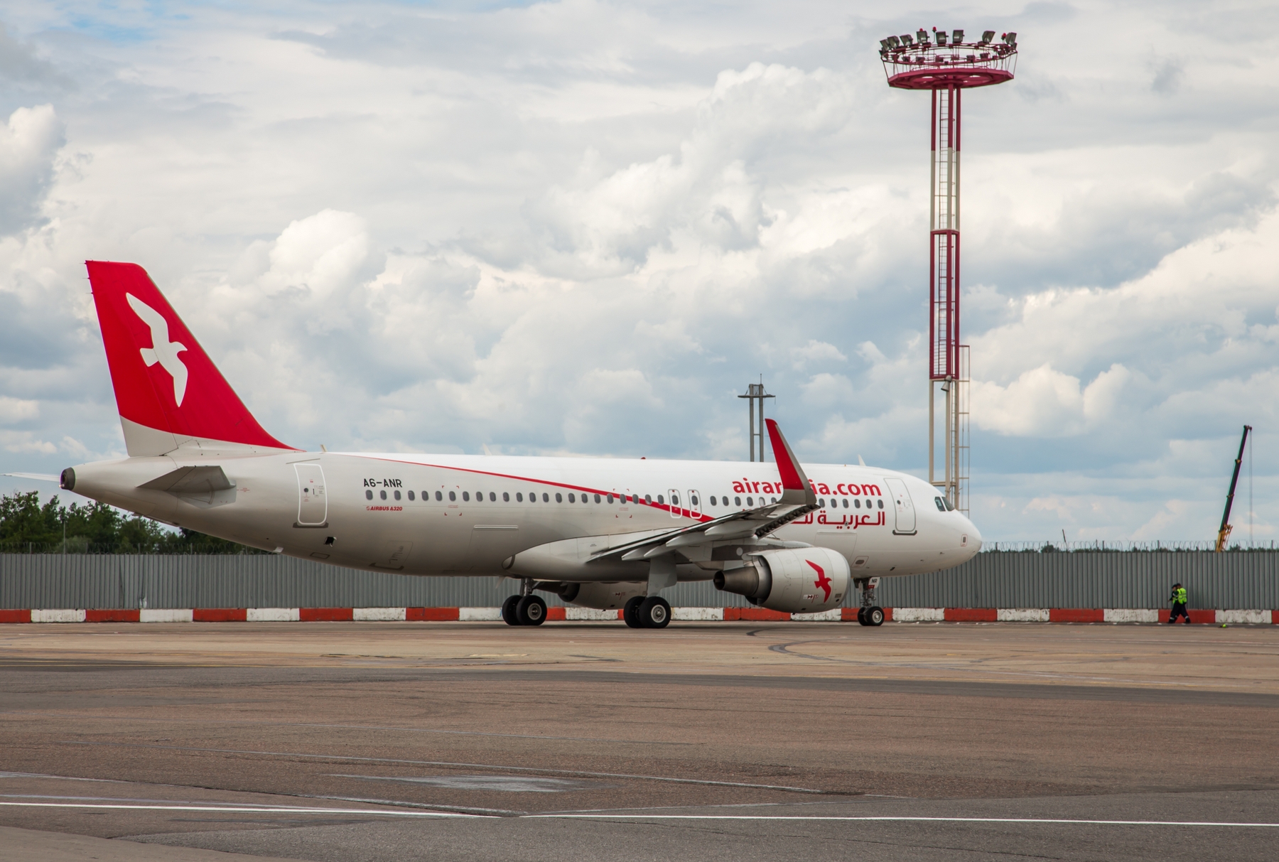 Air Arabia переводит все московские рейсы в Домодедово