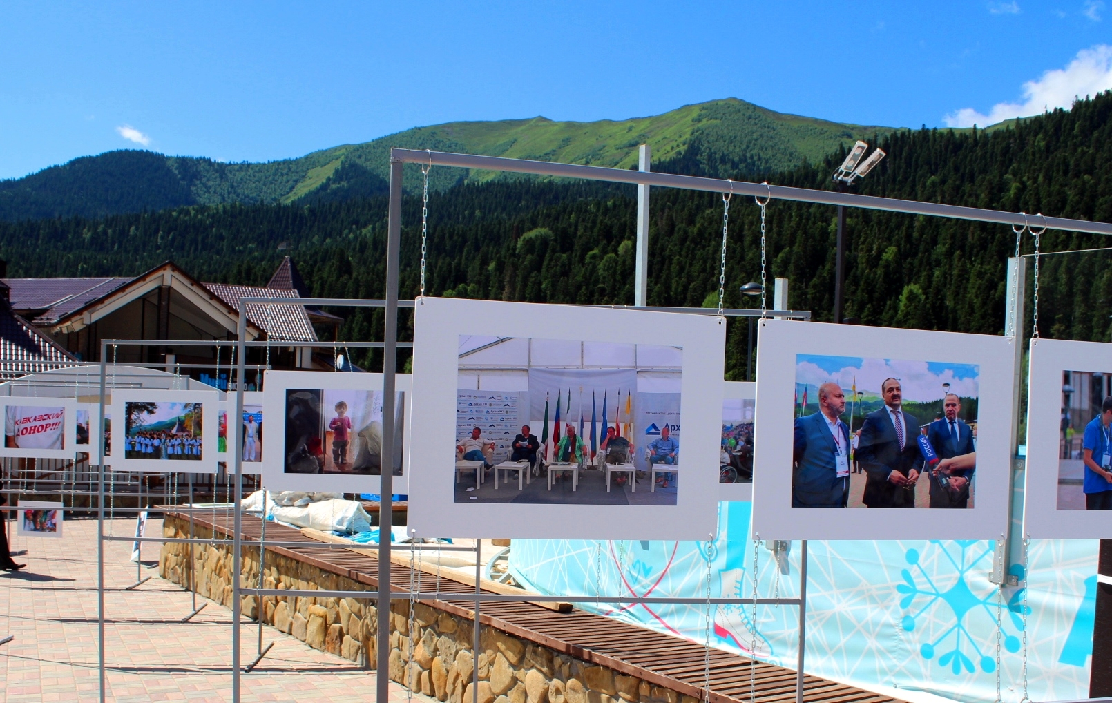 Курорт "Архыз" стал площадкой для диалога власти, бизнеса и общества