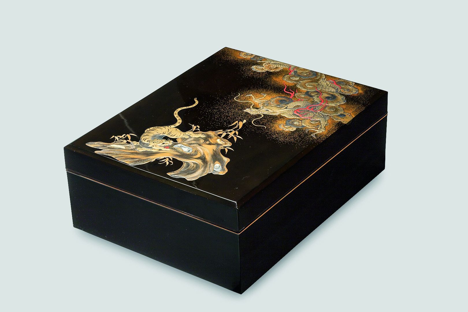 В Эрмитаже открывается выставка искусных работ японских мастеров эпохи Мэйдзи