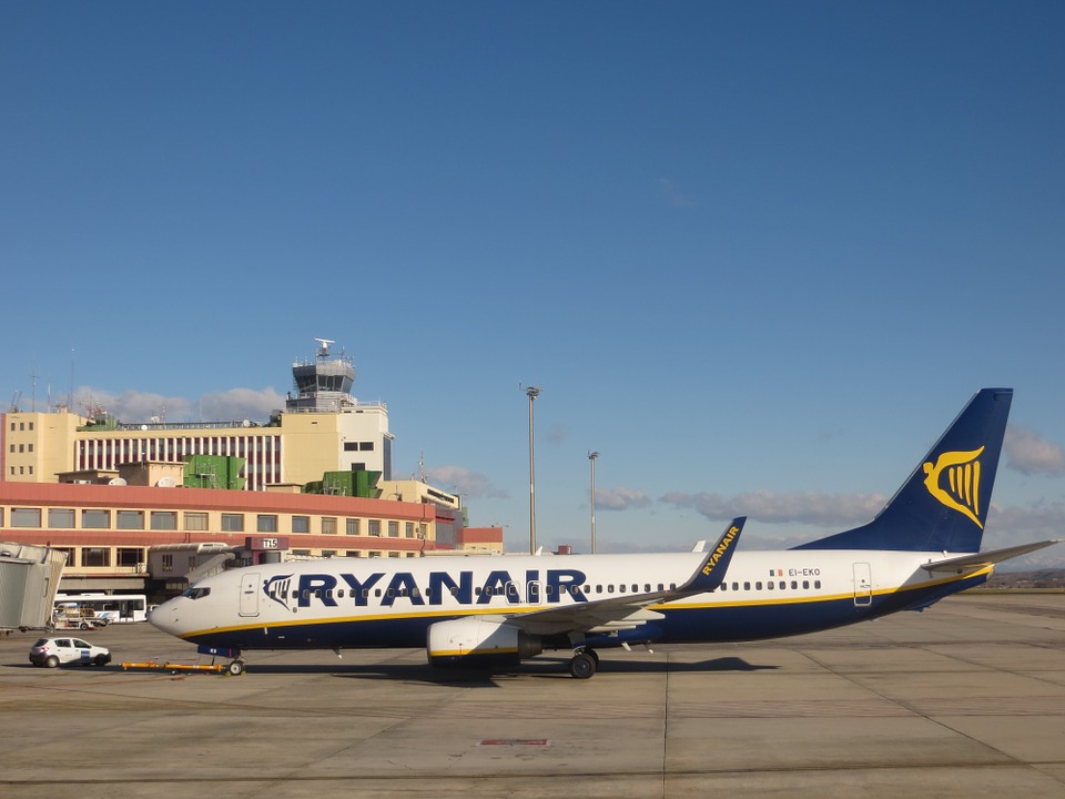 Ryanair сокращает зимнее расписание на 60% из-за падения бронирований