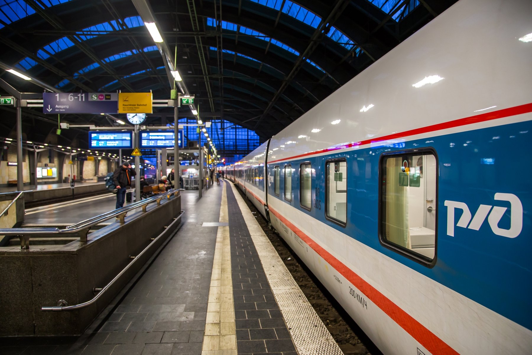 Пассажиры смогут покупать билеты на поезда РЖД за 90 суток до отправления