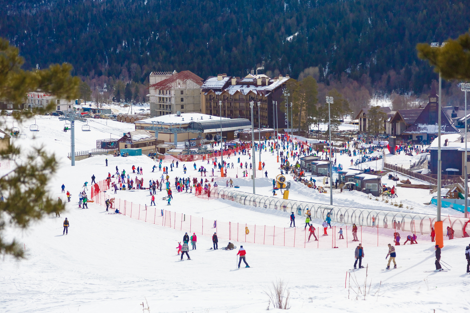 Курорт "Архыз" в зимнем сезоне принял на 47% больше туристов, чем в прошлом году