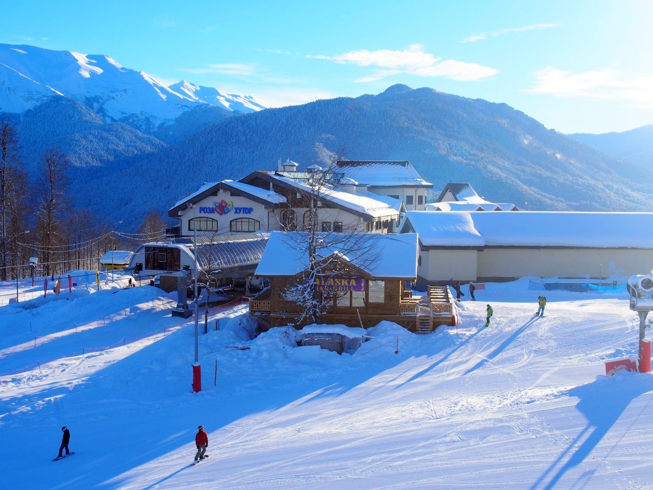 Стартовали продажи ски-пассов по акции раннего бронирования на "Розе Хутор" под Сочи