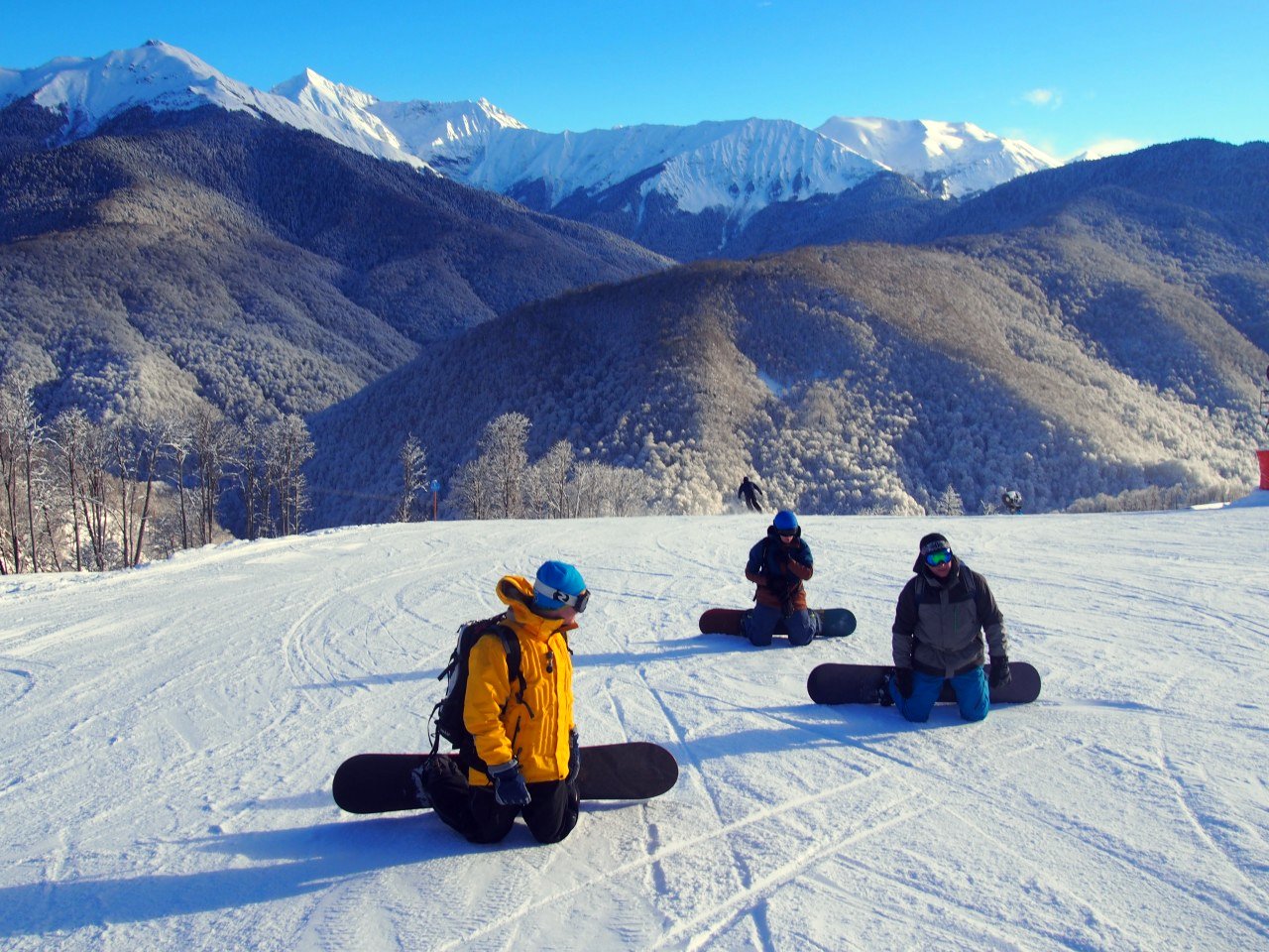 Курорт "Роза Хутор" открыл продажи ски-пассов со скидкой до 50 процентов