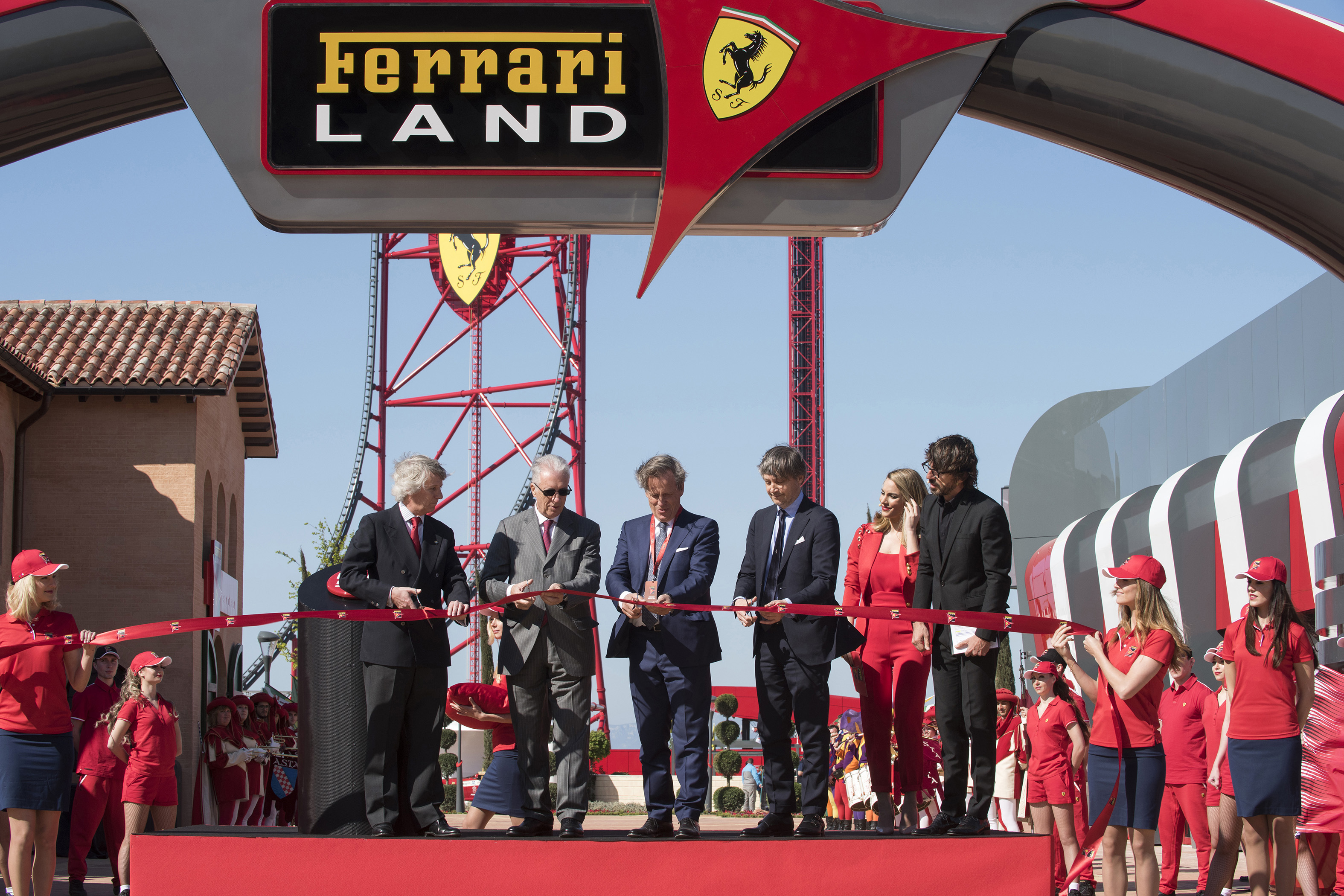 Тематический парк Ferrari Land открылся в испанском PortAventura