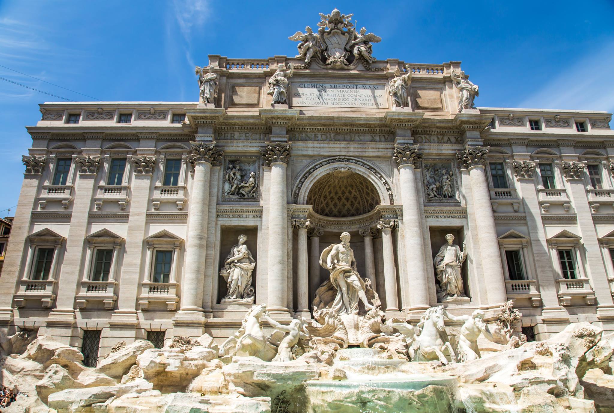 Туристы за год накидали в римский фонтан Треви почти 1,5 млн евро