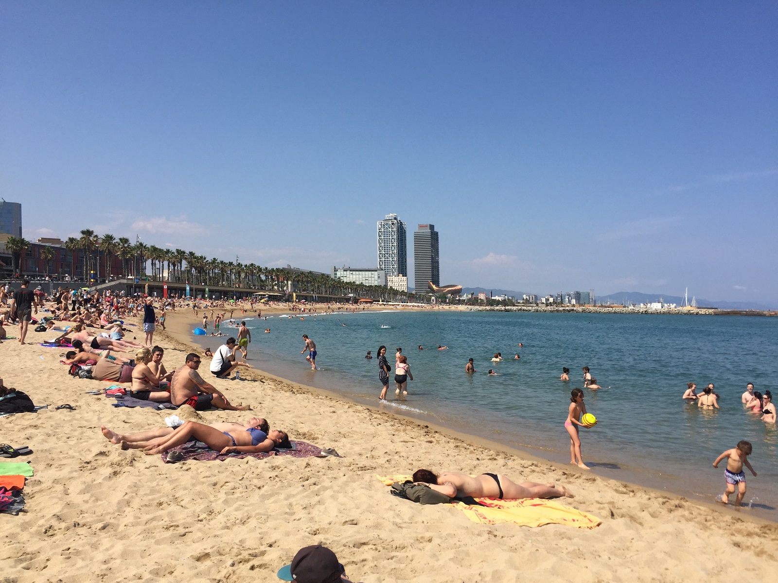 Испанские курорты не досчитаются 1,3 млн туристов осенью и зимой из-за краха Thomas Cook