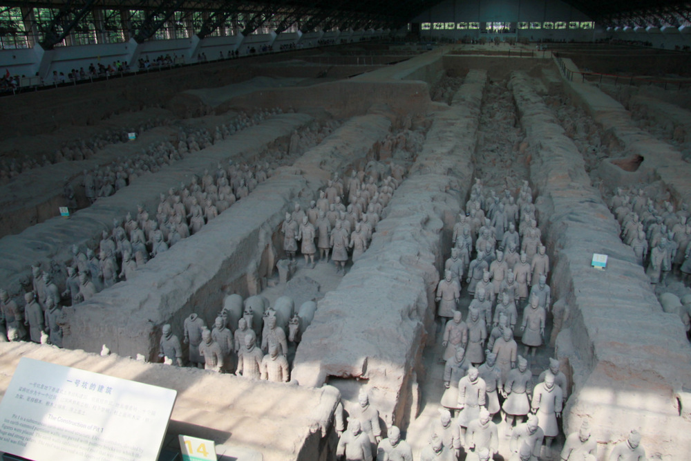 Археологи обнаружили в Китае мини-версию знаменитой терракотовой армии