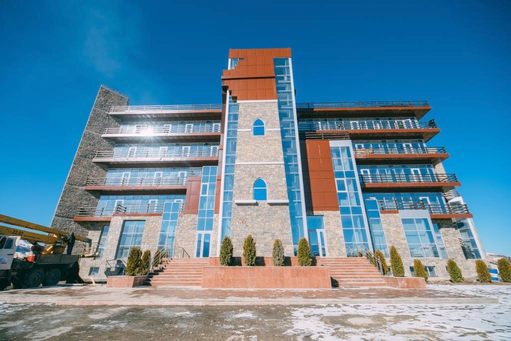 На курорте "Ведучи" в Чечне открылся гостиничный комплекс "Эдельвейс"