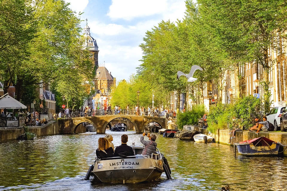 Число иностранных туристов в Нидерландах растет, несмотря на борьбу с массовым туризмом