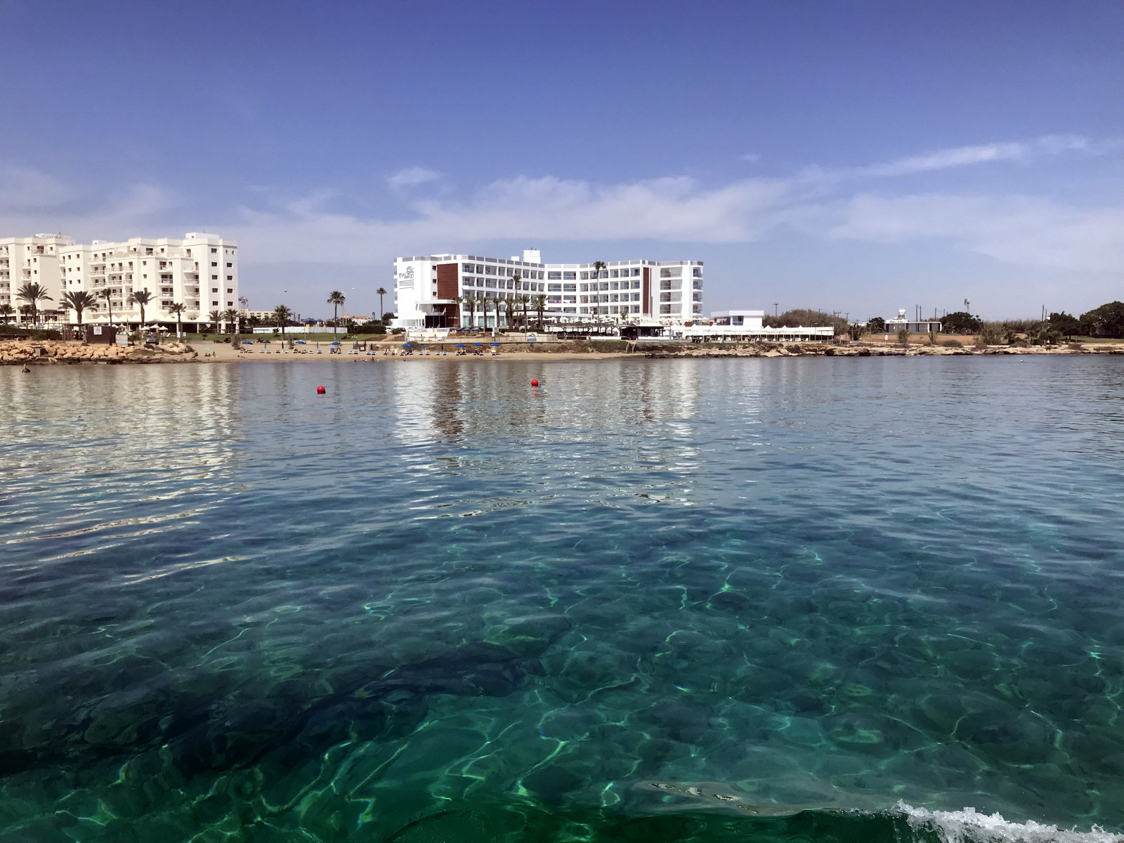 Туроператоры планируют запустить чартерные программы на Кипр с середины апреля