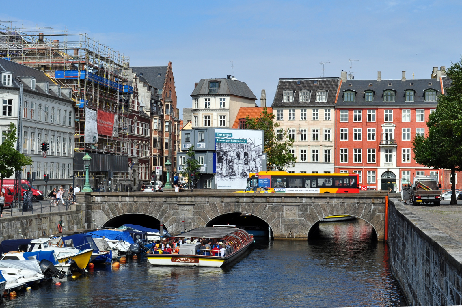 Дания первой в ЕС отменила все антиковидные ограничения внутри страны
