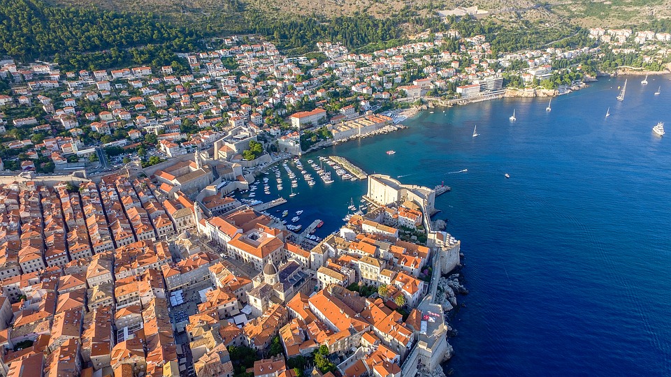 Хорватский Дубровник с 2019 года будет принимать не более двух круизных лайнеров в день