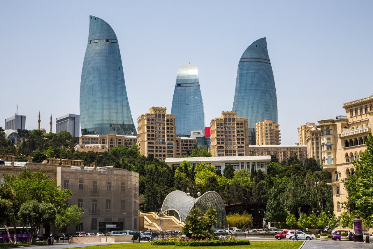 Турпоток в Азербайджан в первом квартале снизился на 3%