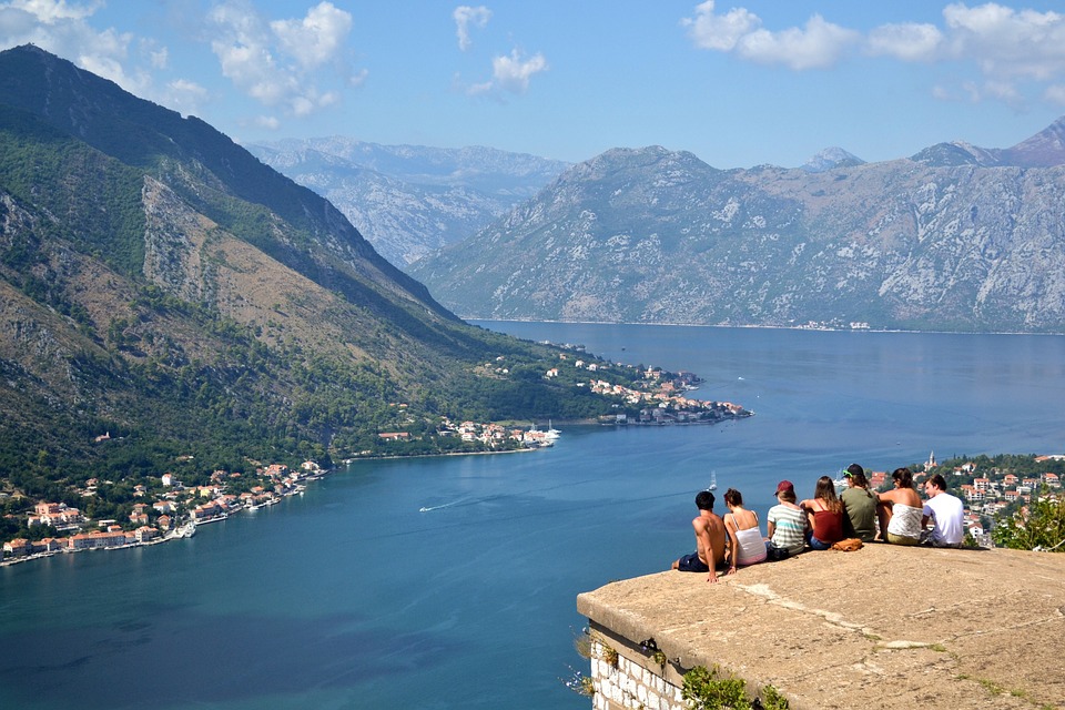 Черногория смягчила правила въезда в страну для иностранных туристов