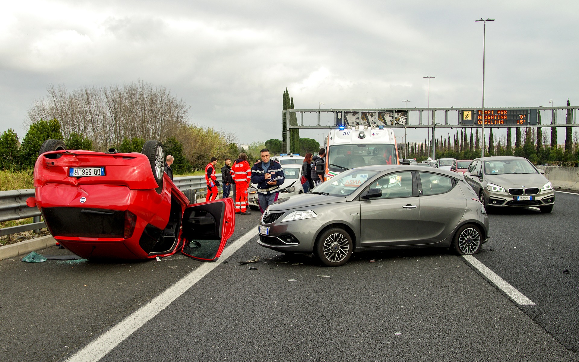 Названы самые опасные для водителей страны Европы