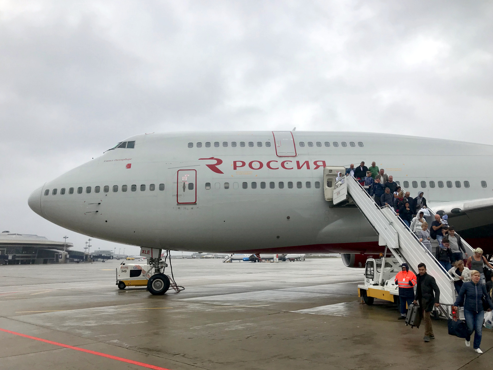 Авиакомпания "Россия" объявила конкурс на обслуживание рейсов в Хургаде и Шарм-эль-Шейхе