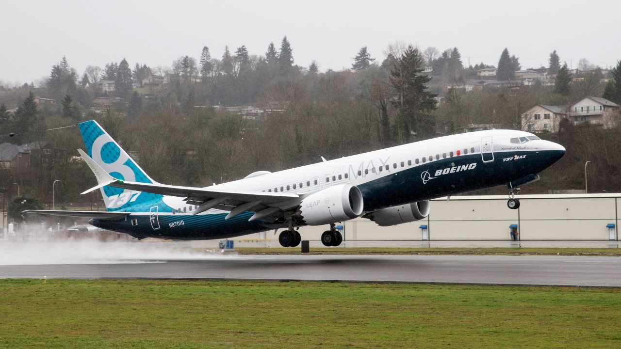 Авиационные власти США подтверждают безопасность Boeing 737 MAX