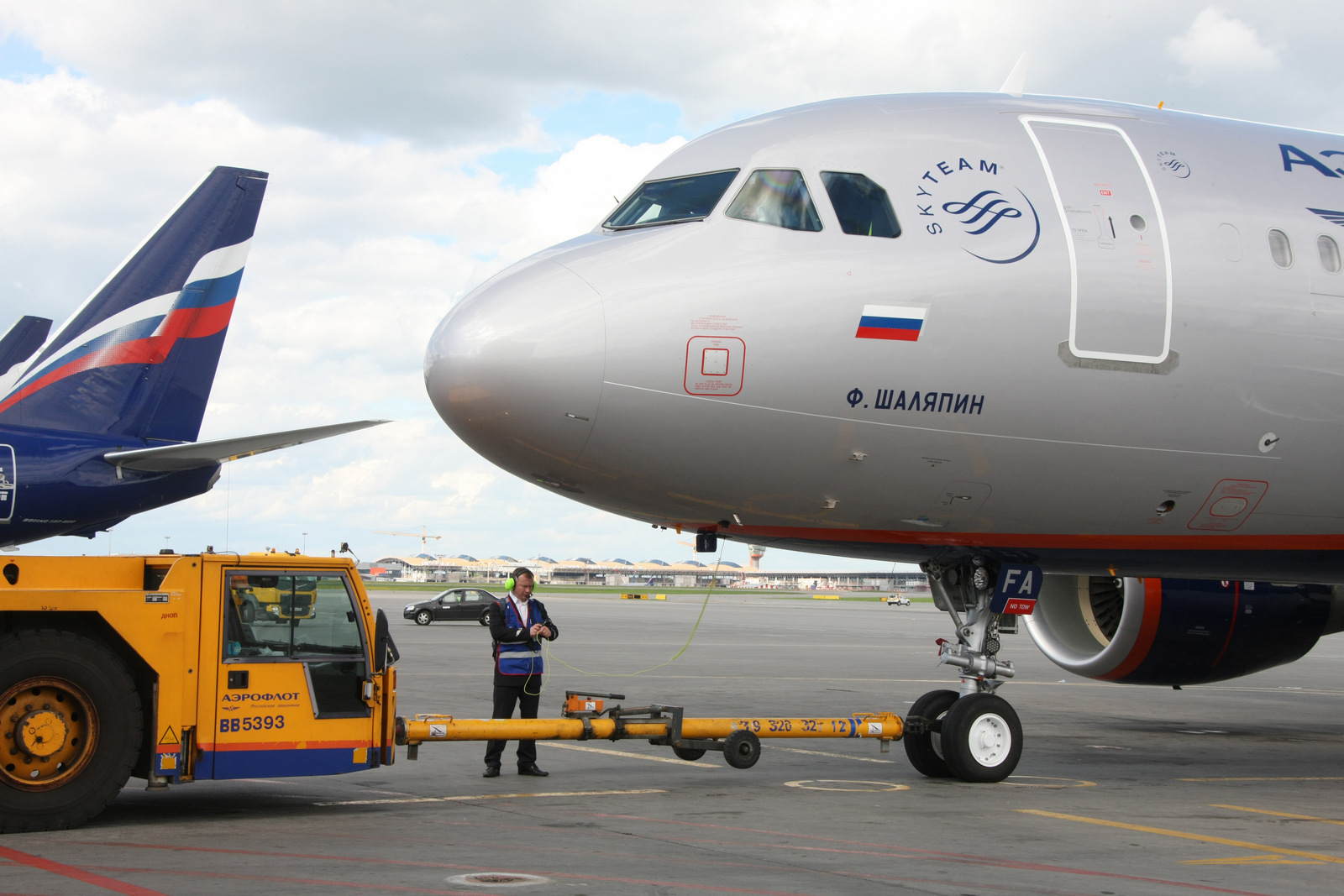 "Аэрофлот" запустил прямые рейсы из Петербурга в Ташкент и Анталью