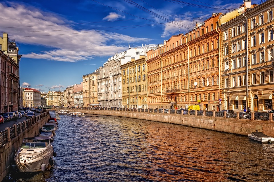Санкт-Петербург закрыт для туристов: какие ограничения действуют на Северо-Западе