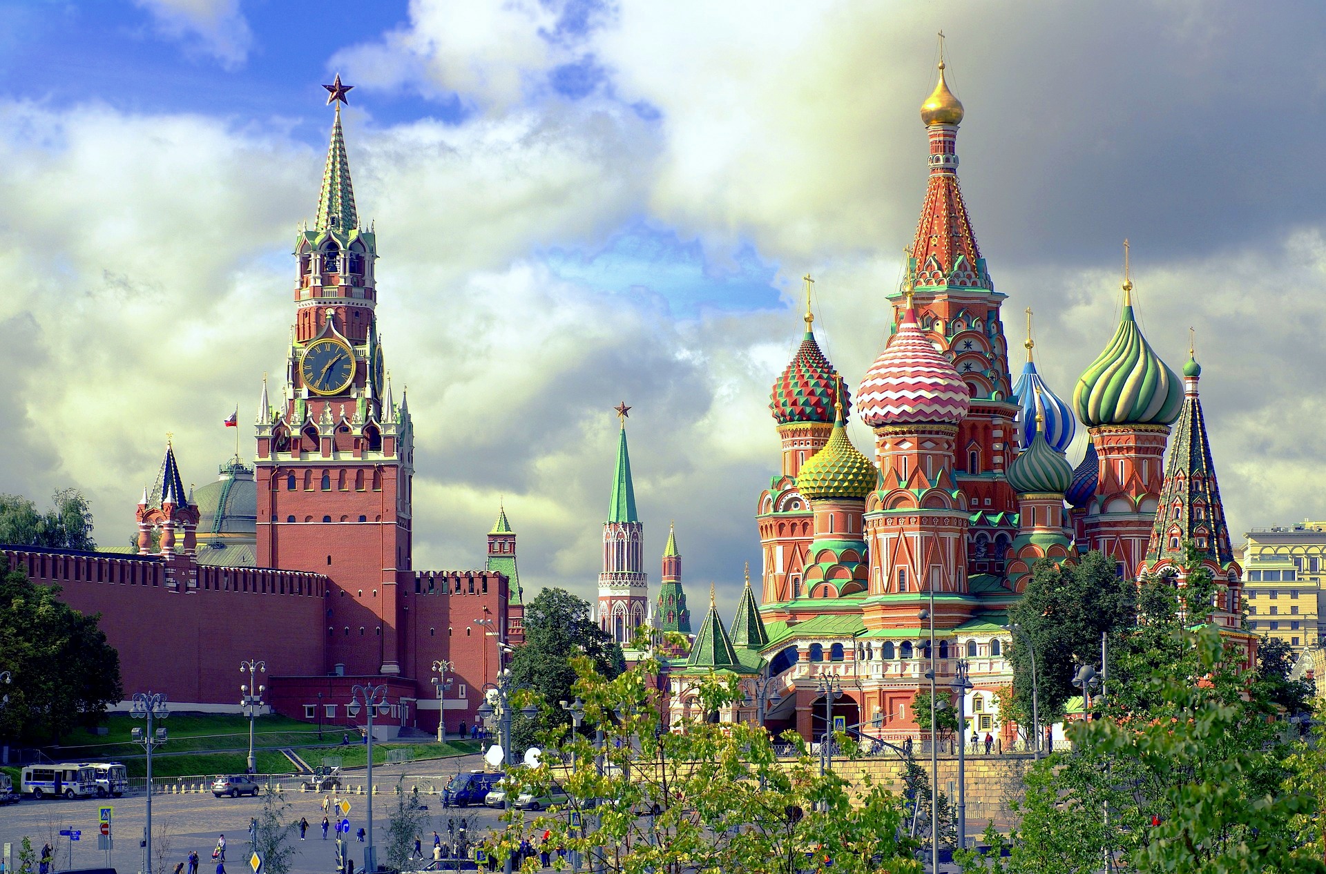 Эксперты рассказали, как увеличить иностранный турпоток в Москву в 1,5 раза к 2025 году
