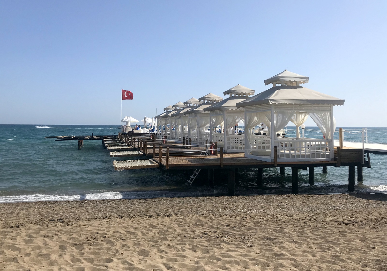 Туроператоры назвали самый популярный у россиян турецкий курорт