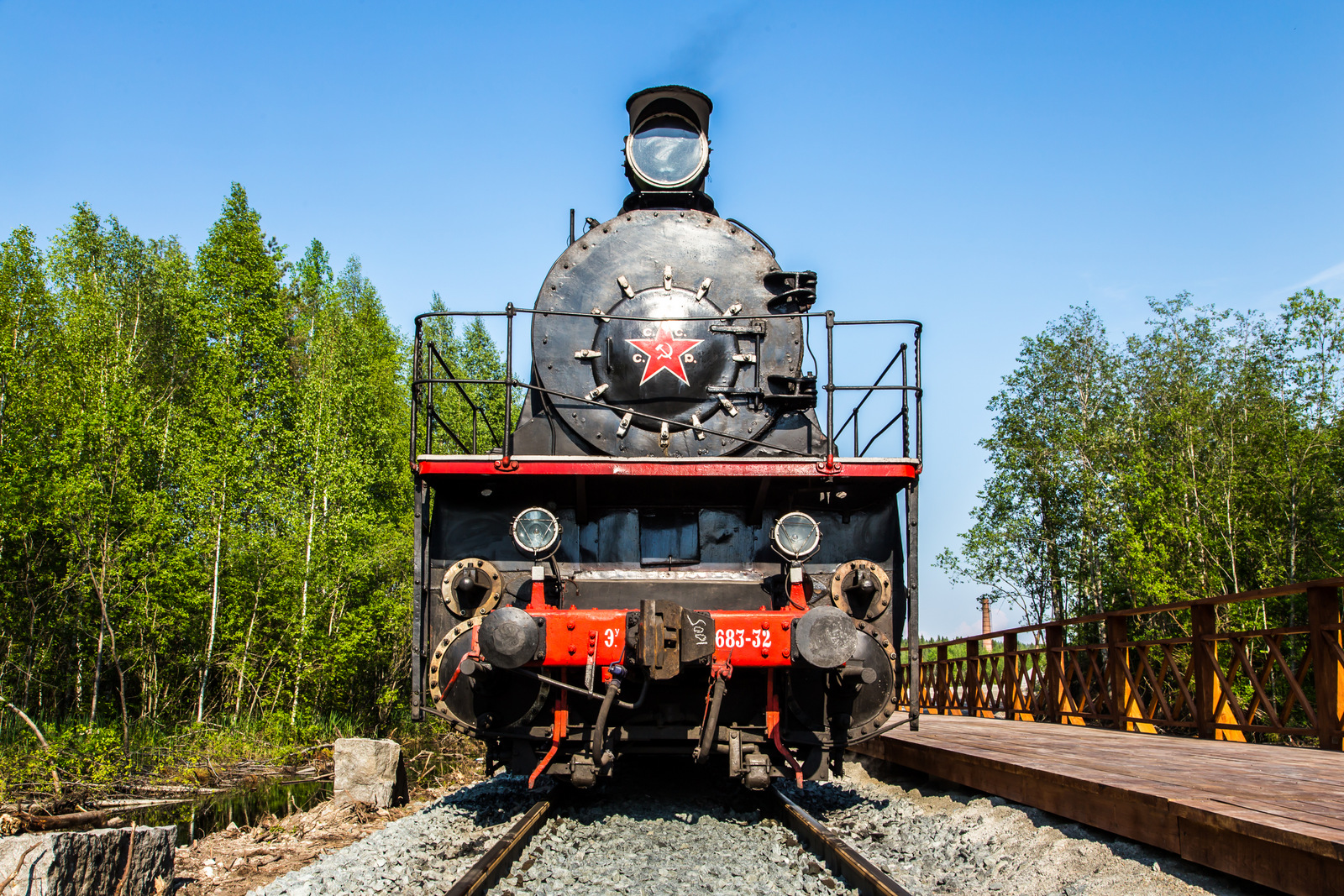 РЖД на майские праздники запустит туристический поезд из Москвы в Рускеалу и Выборг