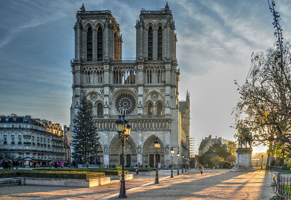 Реставрация собора Нотр-Дам в Париже начнется зимой