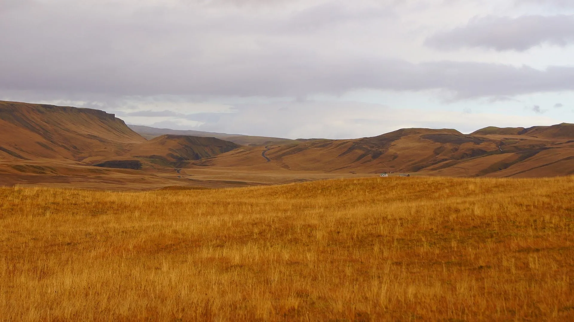 10 достопримечательностей, которые больше нельзя посетить из-за "овертуризма"