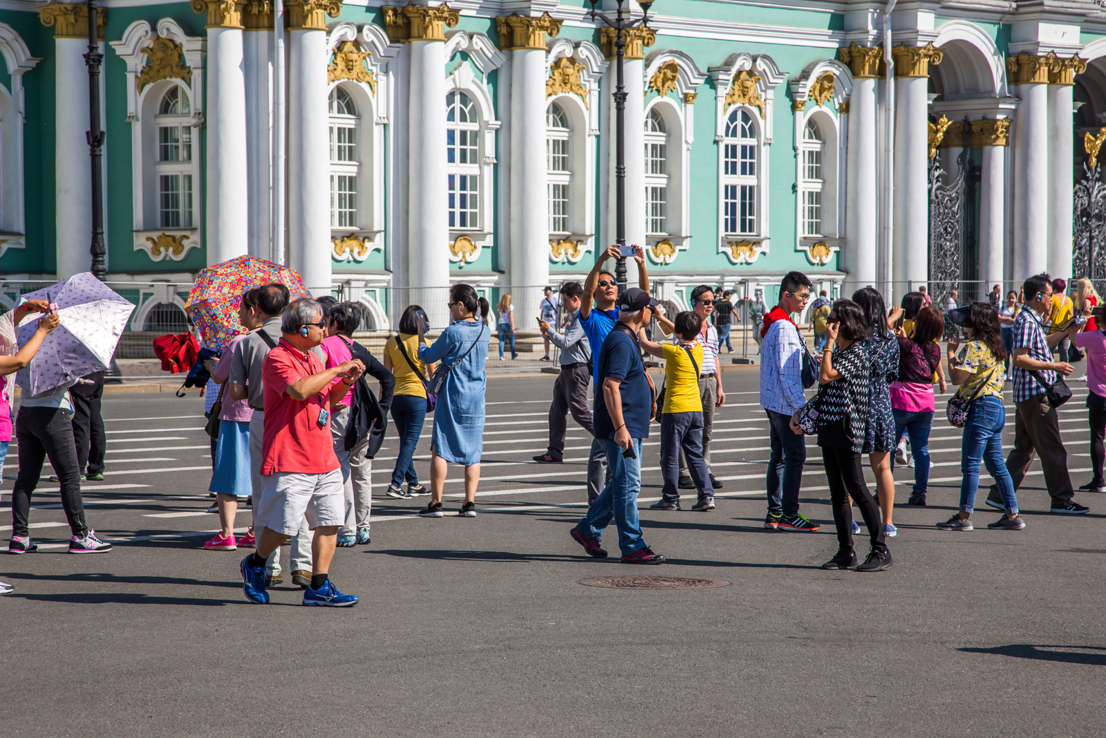 Туристы из 80 стран могут приехать в Россию, сделав ПЦР-тест и заполнив анкету