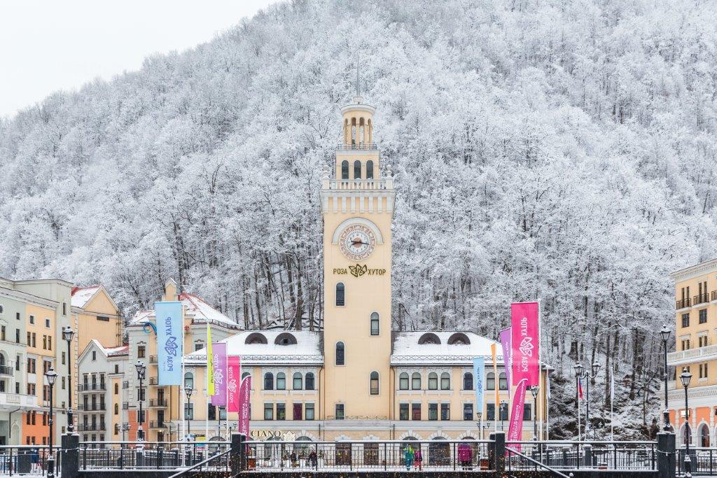 В горах Сочи на высоте 1100 м над морем откроется резиденция Деда Мороза
