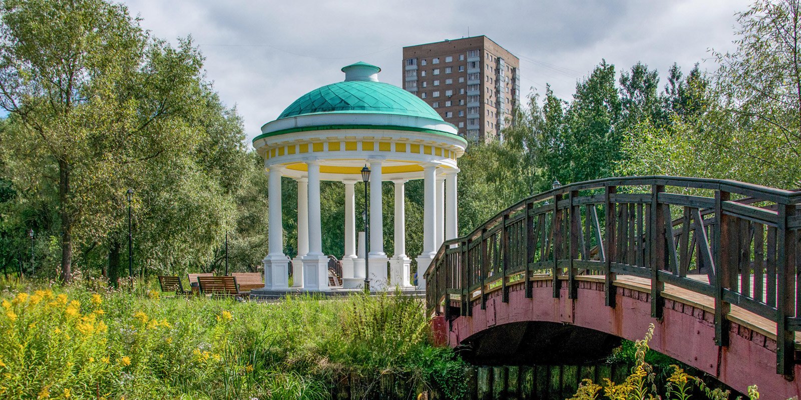 Топ-10 беседок для фотосессий в парках Москвы