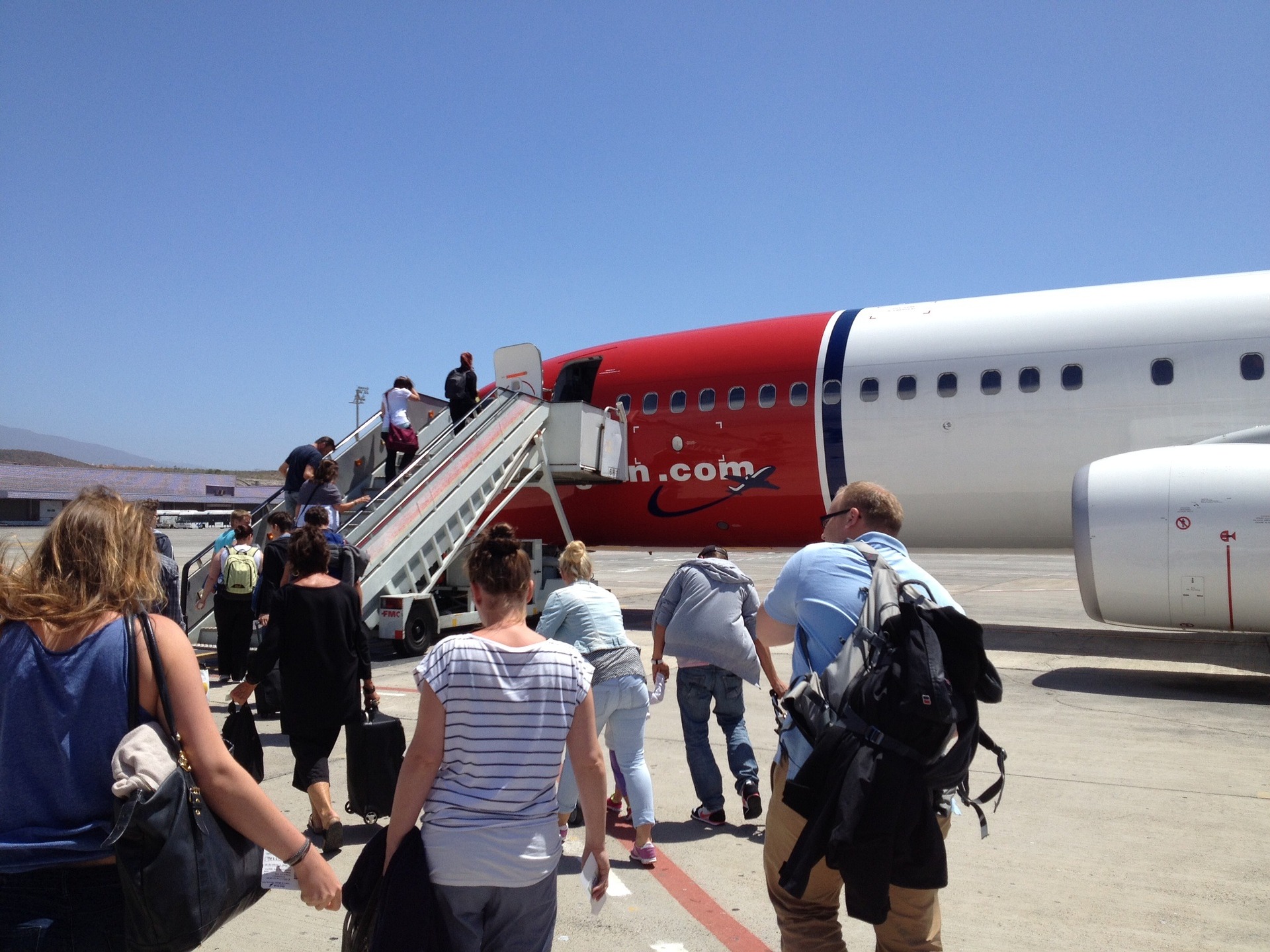 Norwegian Air сократила пассажирские перевозки в августе на 96%