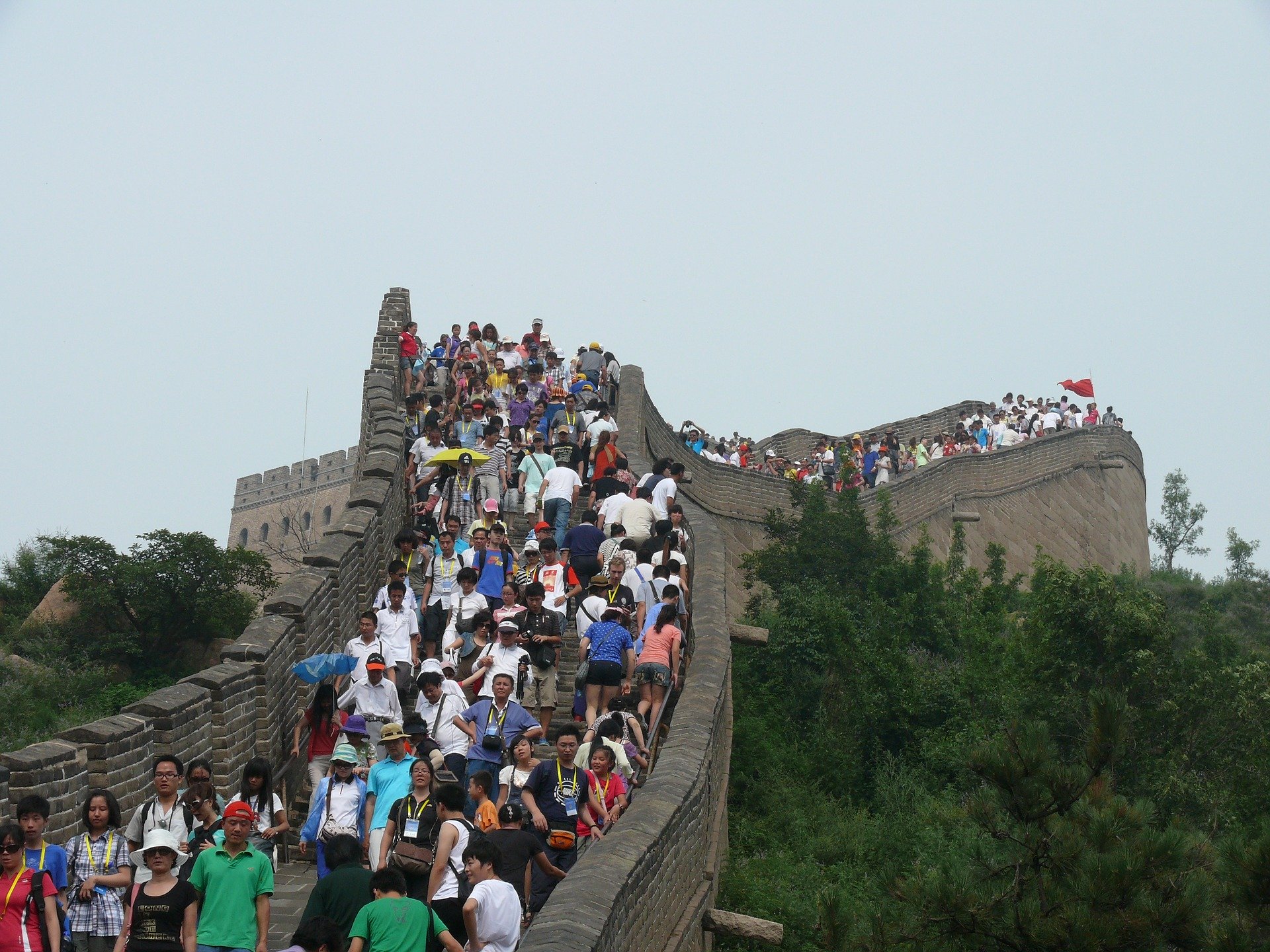 Миллионы китайцев на "Золотую неделю" путешествуют по своей стране и за рубеж