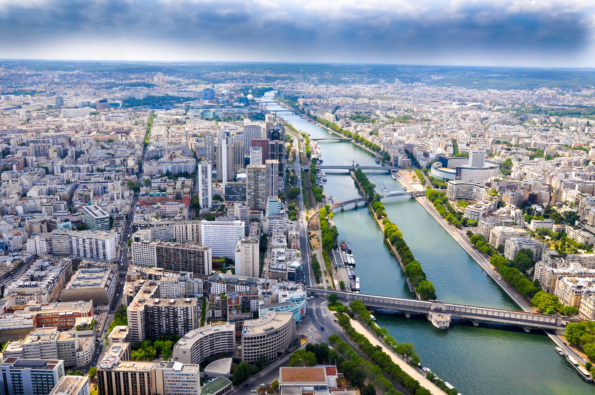 Туристические объекты во Франции могут полностью возобновить работу 21 июня