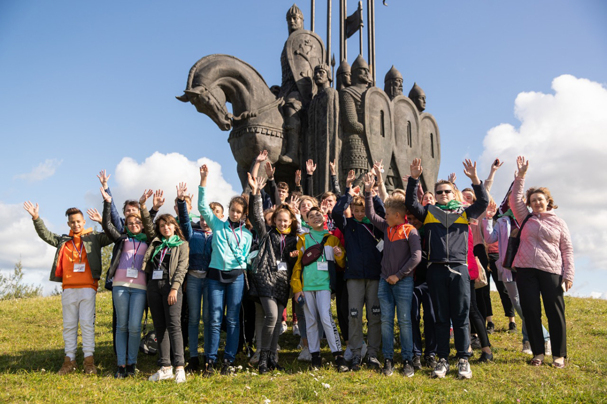 Первые группы школьников проехали по городам России в рамках нацпроекта "Культура"
