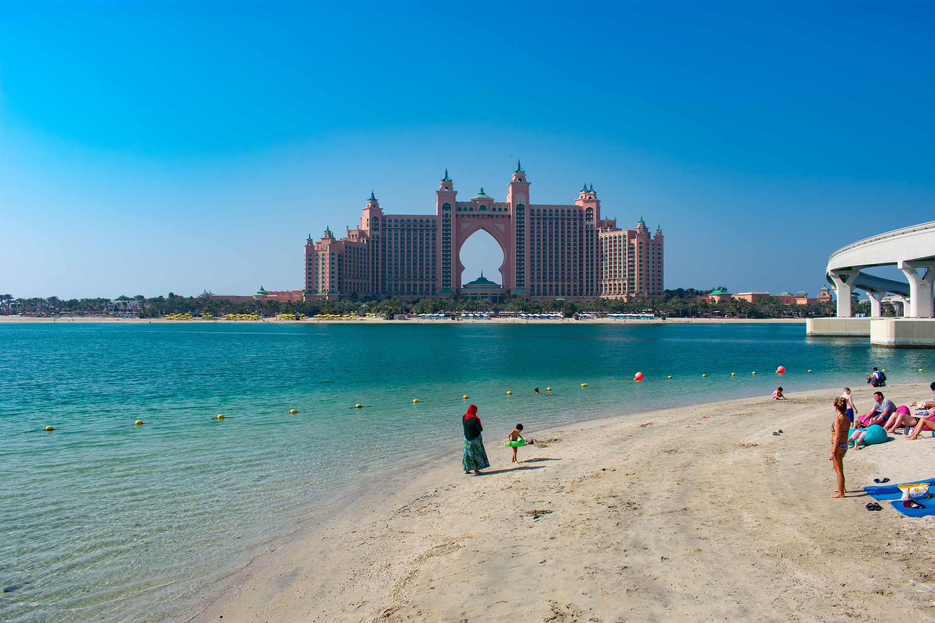 Дубай с 31 января сократит до трех суток срок действия ПЦР-тестов для туристов