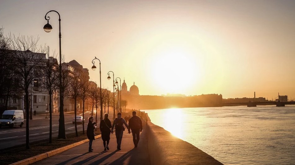 Туроператоры ждут аннуляций новогодних туров в Петербург из-за введенных ограничений