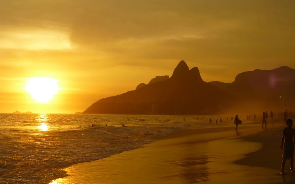 В Рио-де-Жанейро из-за COVID-19 на Новый год закроют пляжи