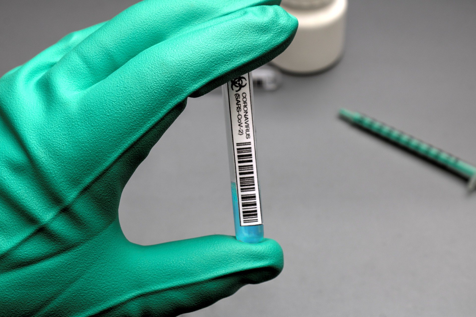 Срок действия ПЦР-теста на коронавирус сокращается в РФ с 72 до 48 часов